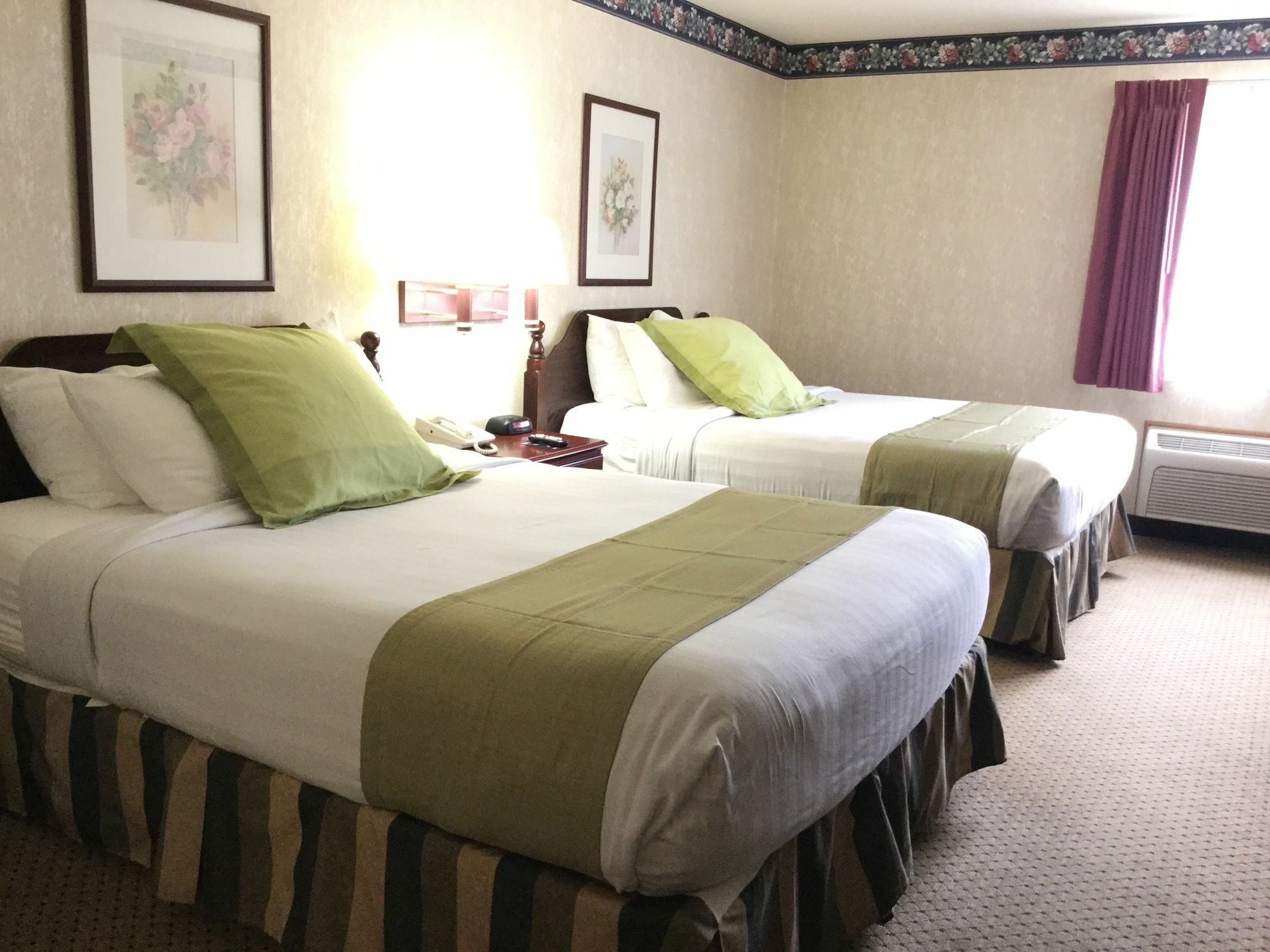 Americas Best Value Inn And Suites Saint Charles Екстериор снимка