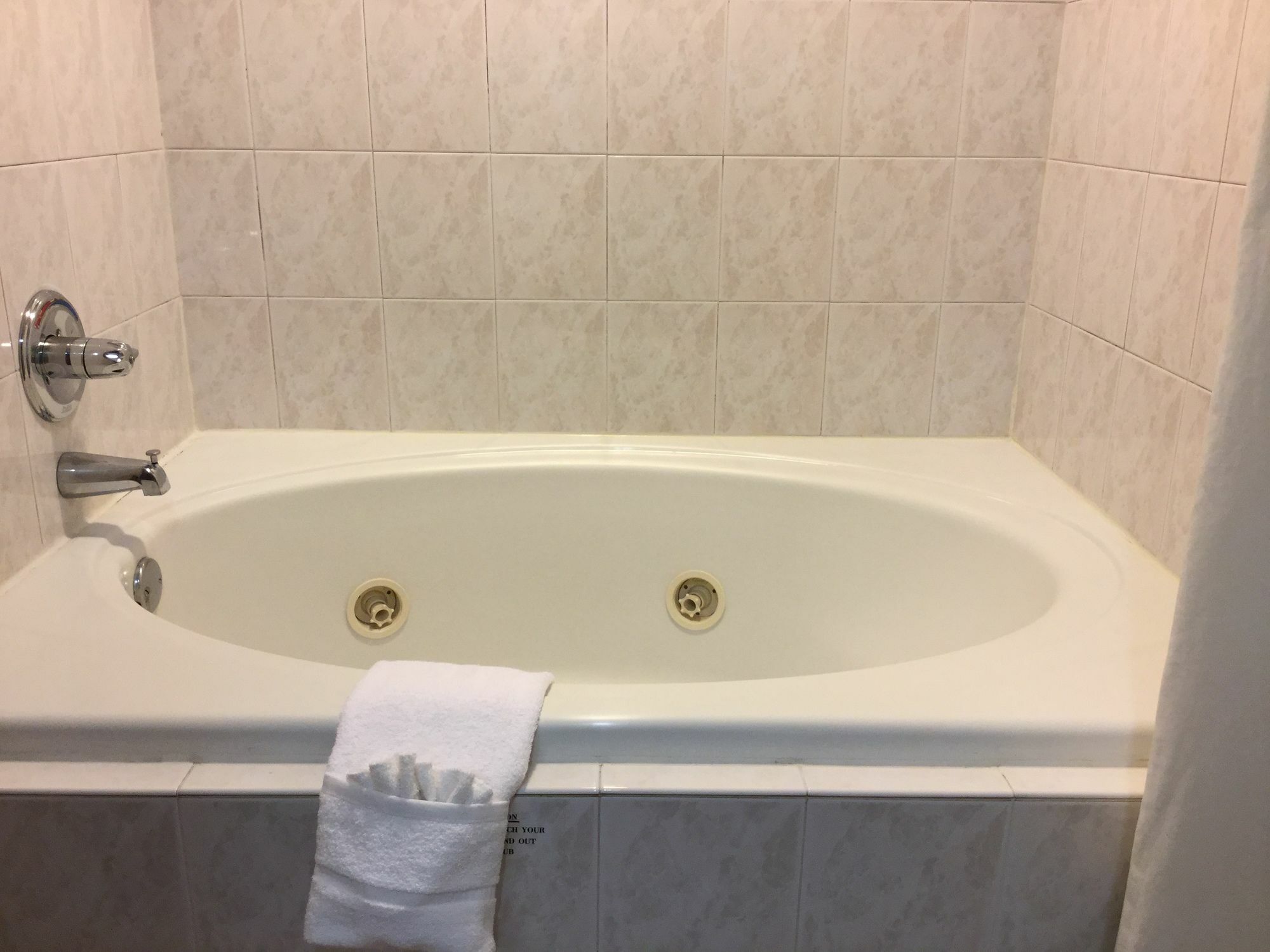 Americas Best Value Inn And Suites Saint Charles Екстериор снимка