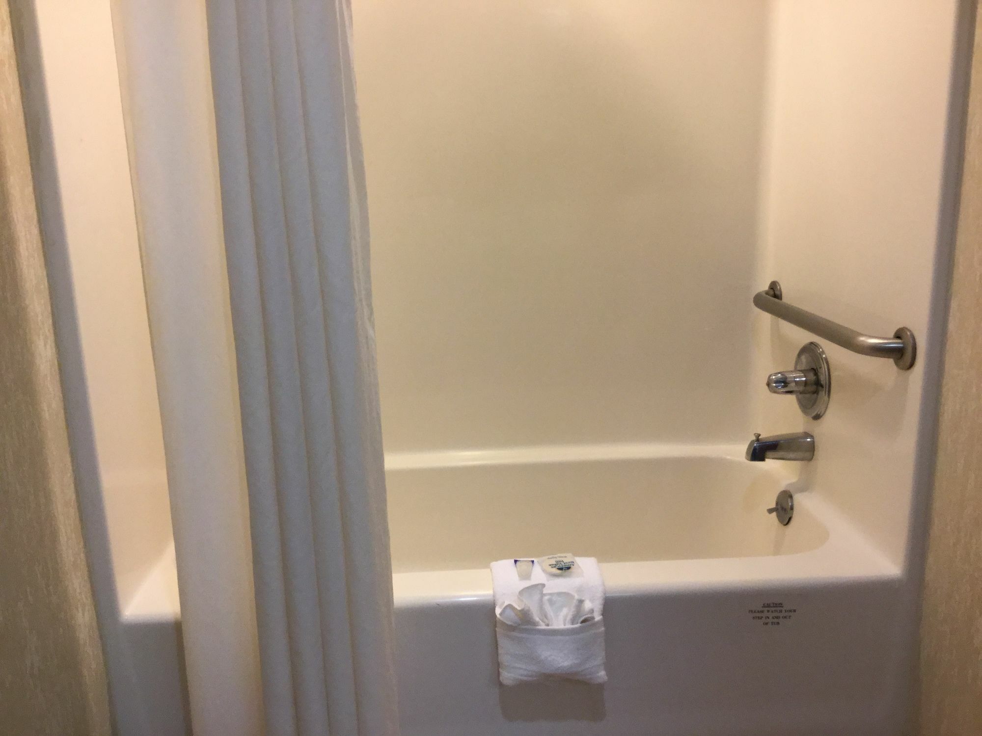 Americas Best Value Inn And Suites Saint Charles Екстериор снимка